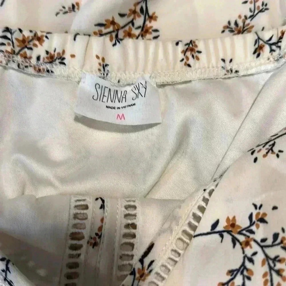 Sienna Sky Cream Floral Midi Dress Size M - Picture 6 of 6